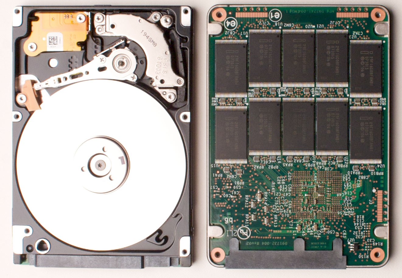 Sự khác nhau giữa máy chủ lưu trữ HDD và máy chủ SSD